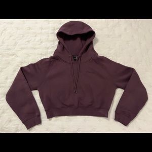 Alphalete Signature Crop Hoodie